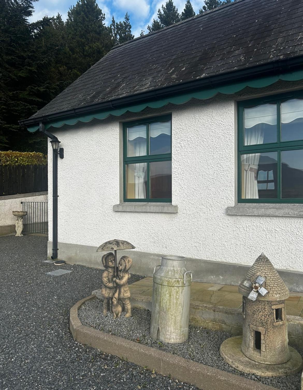 Yewwood Cottage نيوري المظهر الخارجي الصورة