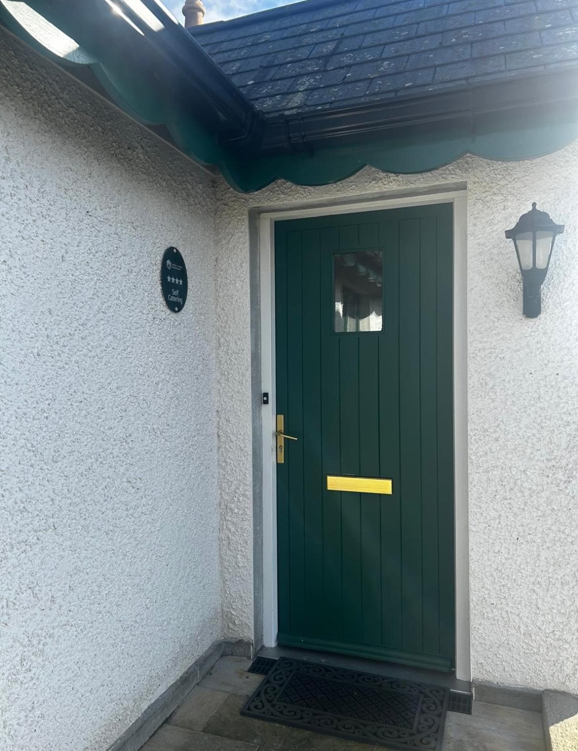 Yewwood Cottage نيوري المظهر الخارجي الصورة